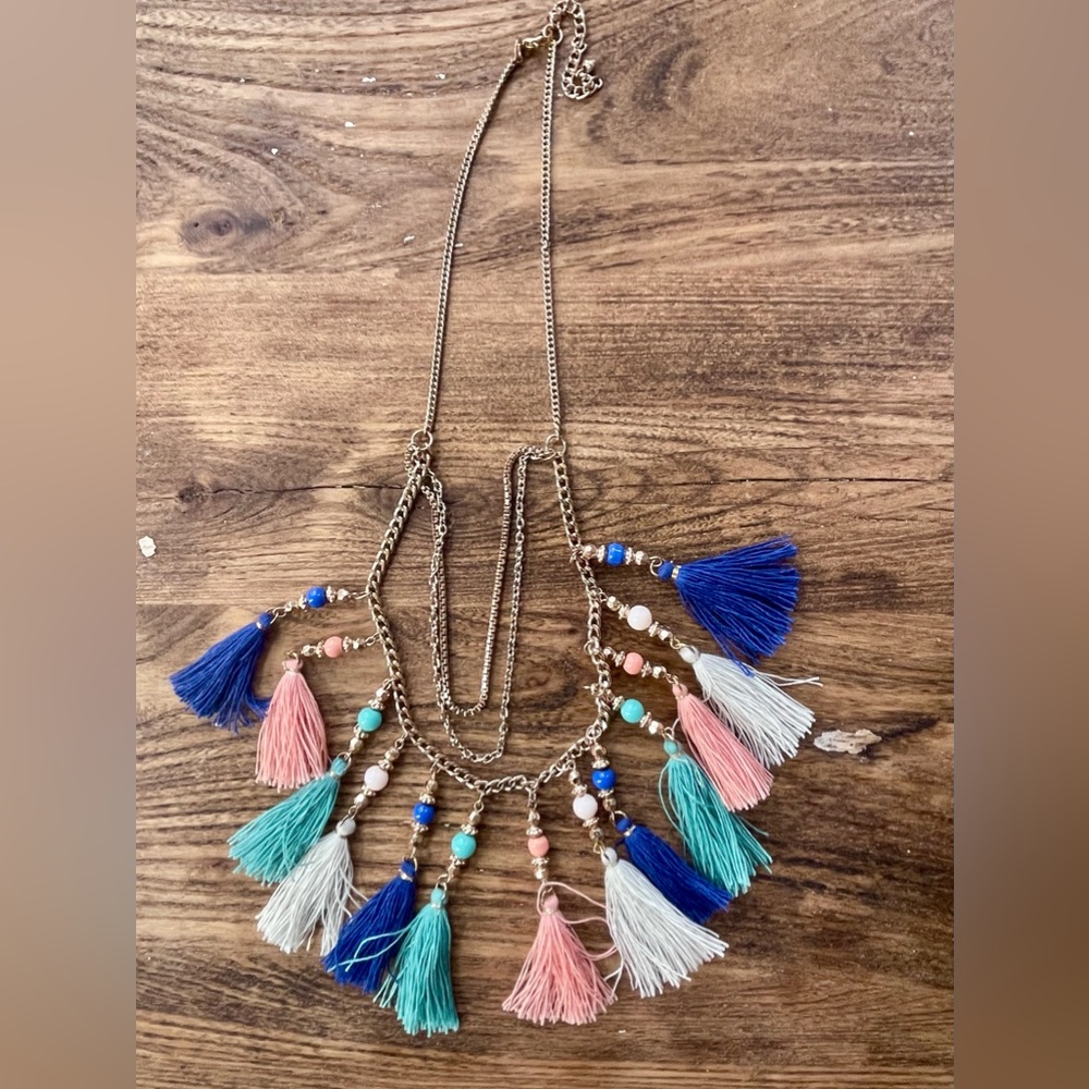 Fringe layered necklace